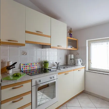 In Istrien 9931 Apartamento *