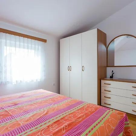 Apartamento In Istrien 9931 *