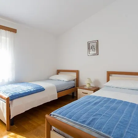 Apartamento In Istrien 9931 *